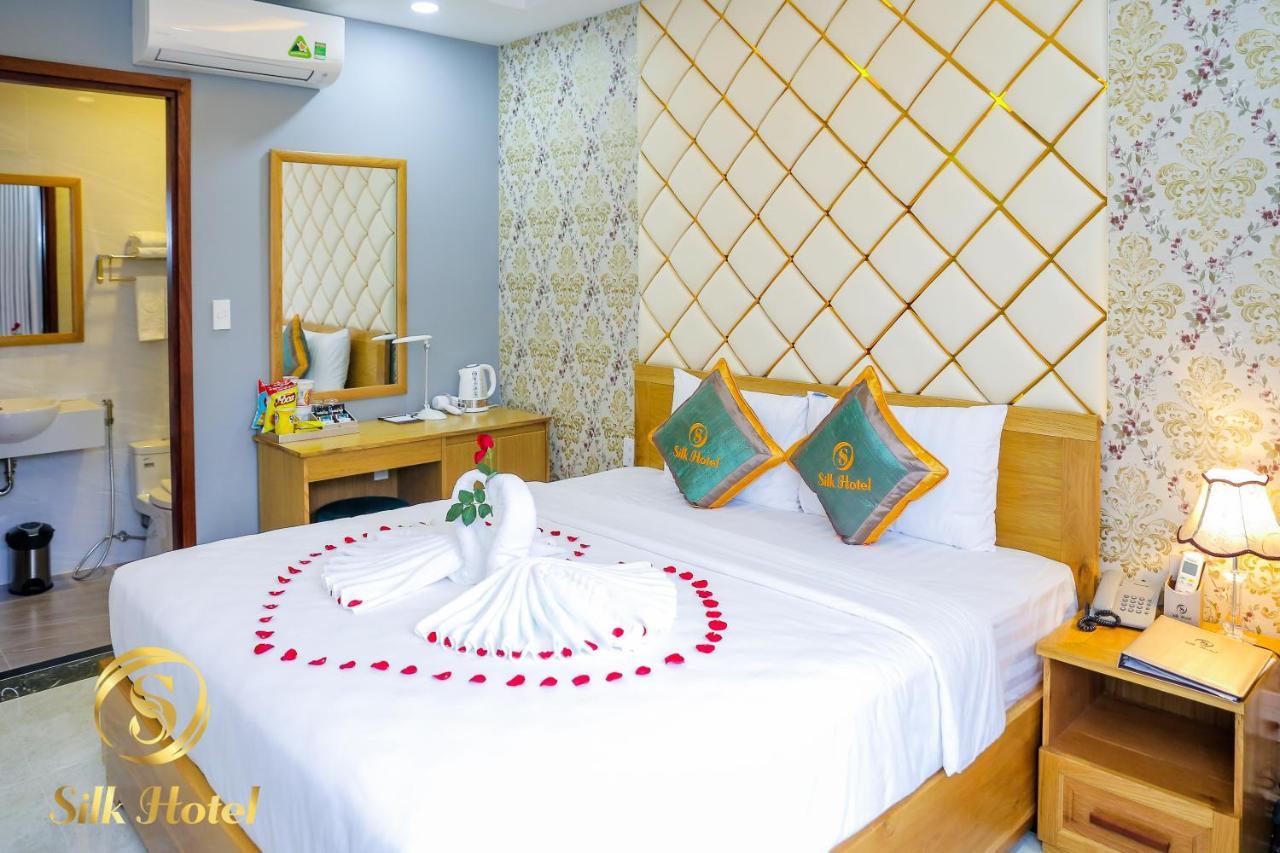 Silk Hotel Ho Chi Minh City Exterior photo